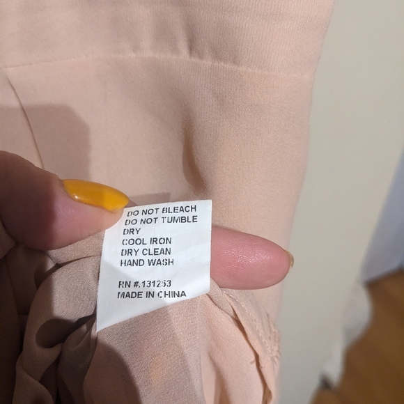 Pale pink dress. - Picture 4 of 5